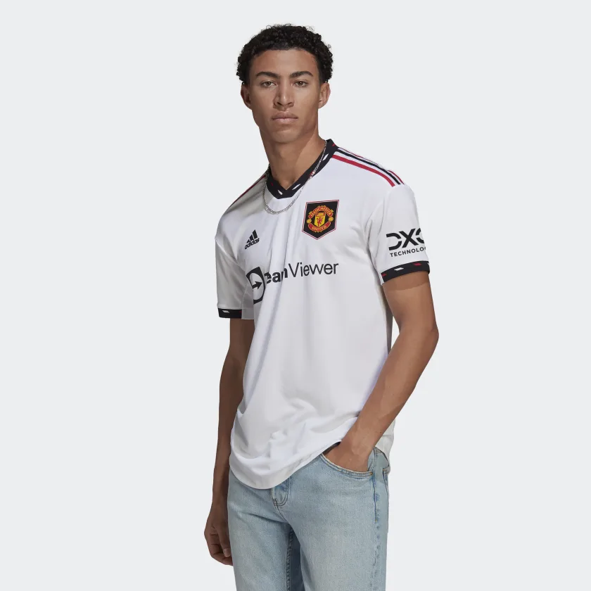 Manchester United 22-23 Away Kit Released