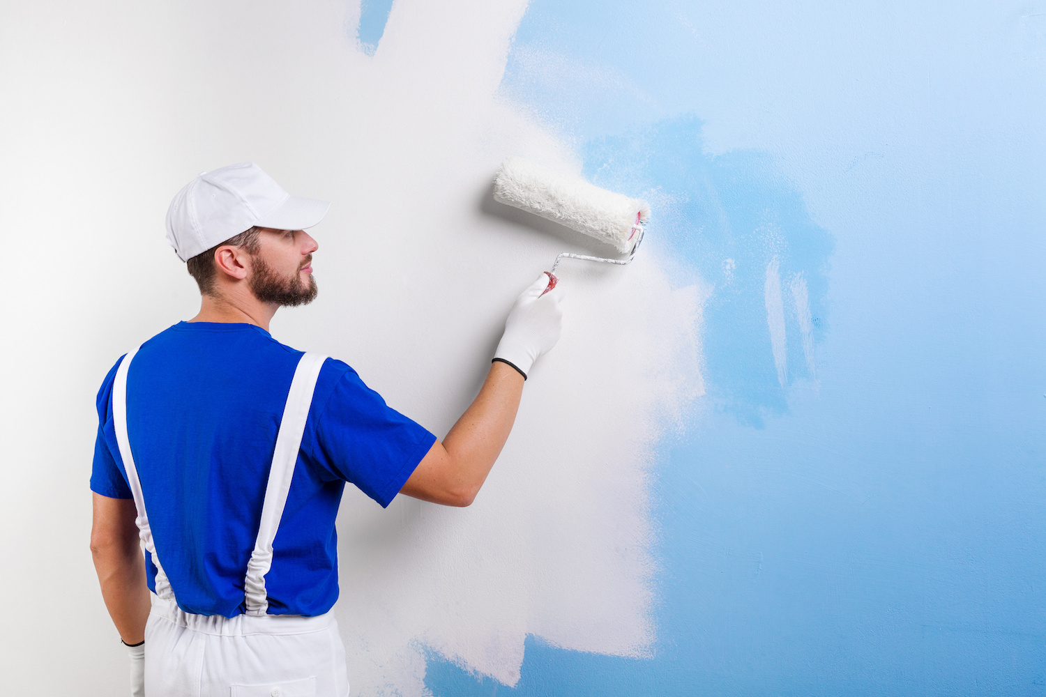 The Psychology of Color: Choosing the Right Paint for Your Dubai Apartment